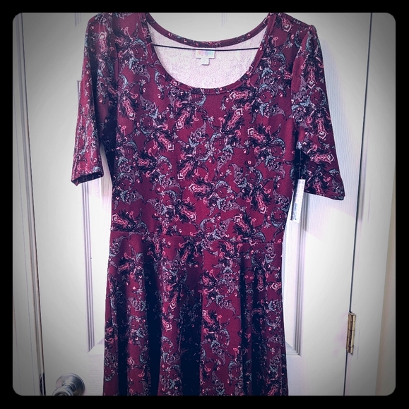 LuLaRoe Dresses & Skirts - Lularoe Nicole dress